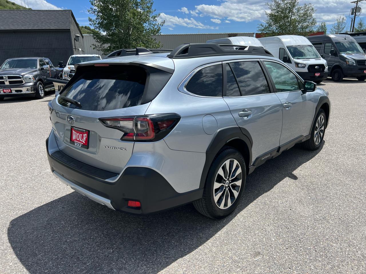Subaru Outback  2023