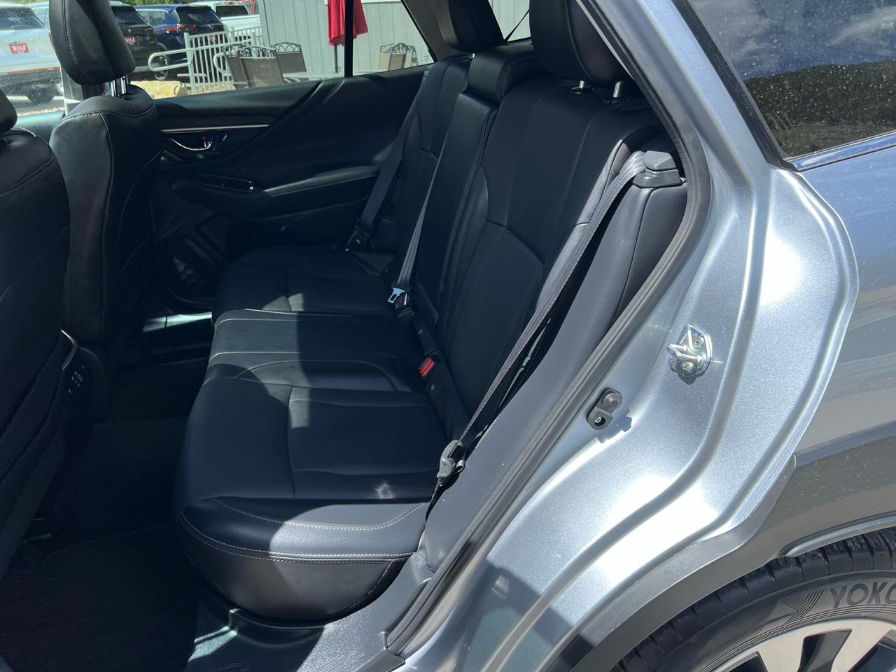 Subaru Outback  2023