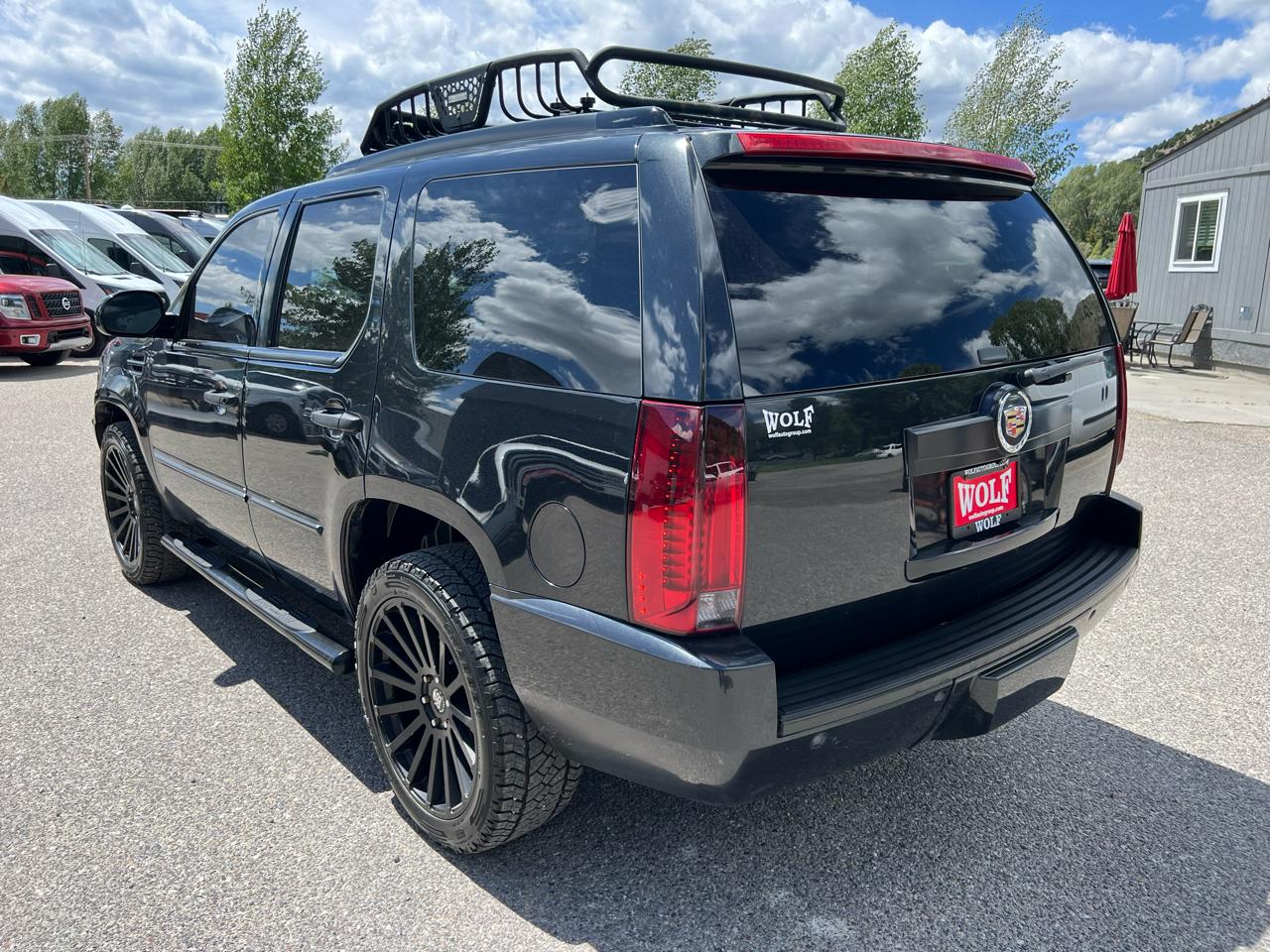 Cadillac Escalade  2011