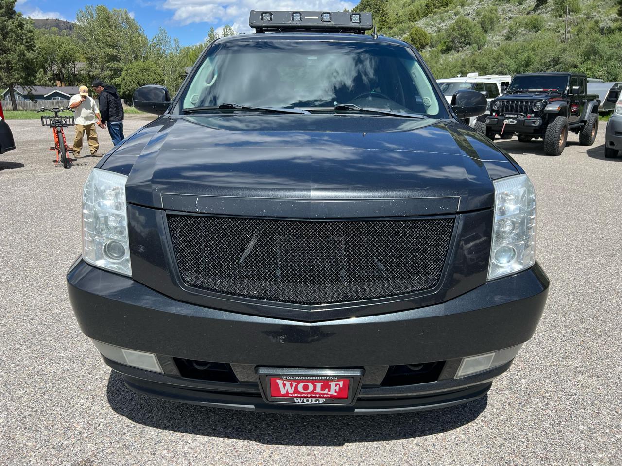 Cadillac Escalade  2011
