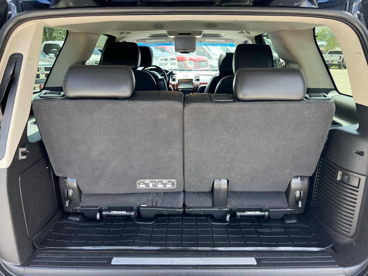Cadillac Escalade  2011