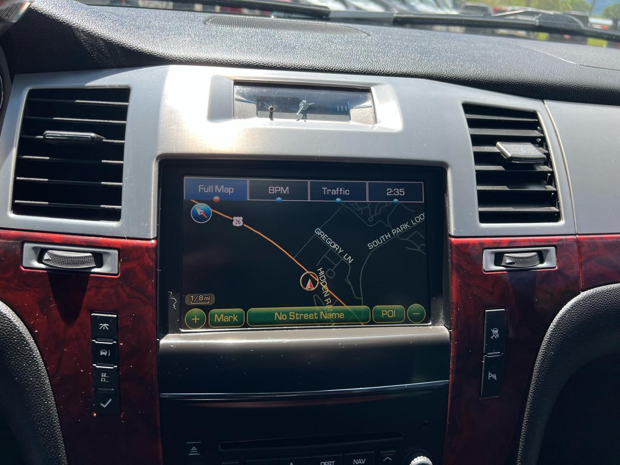 Cadillac Escalade  2011