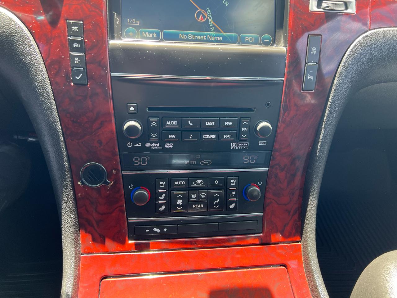 Cadillac Escalade  2011