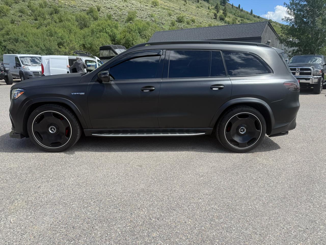 Mercedes-Benz GLS  2021