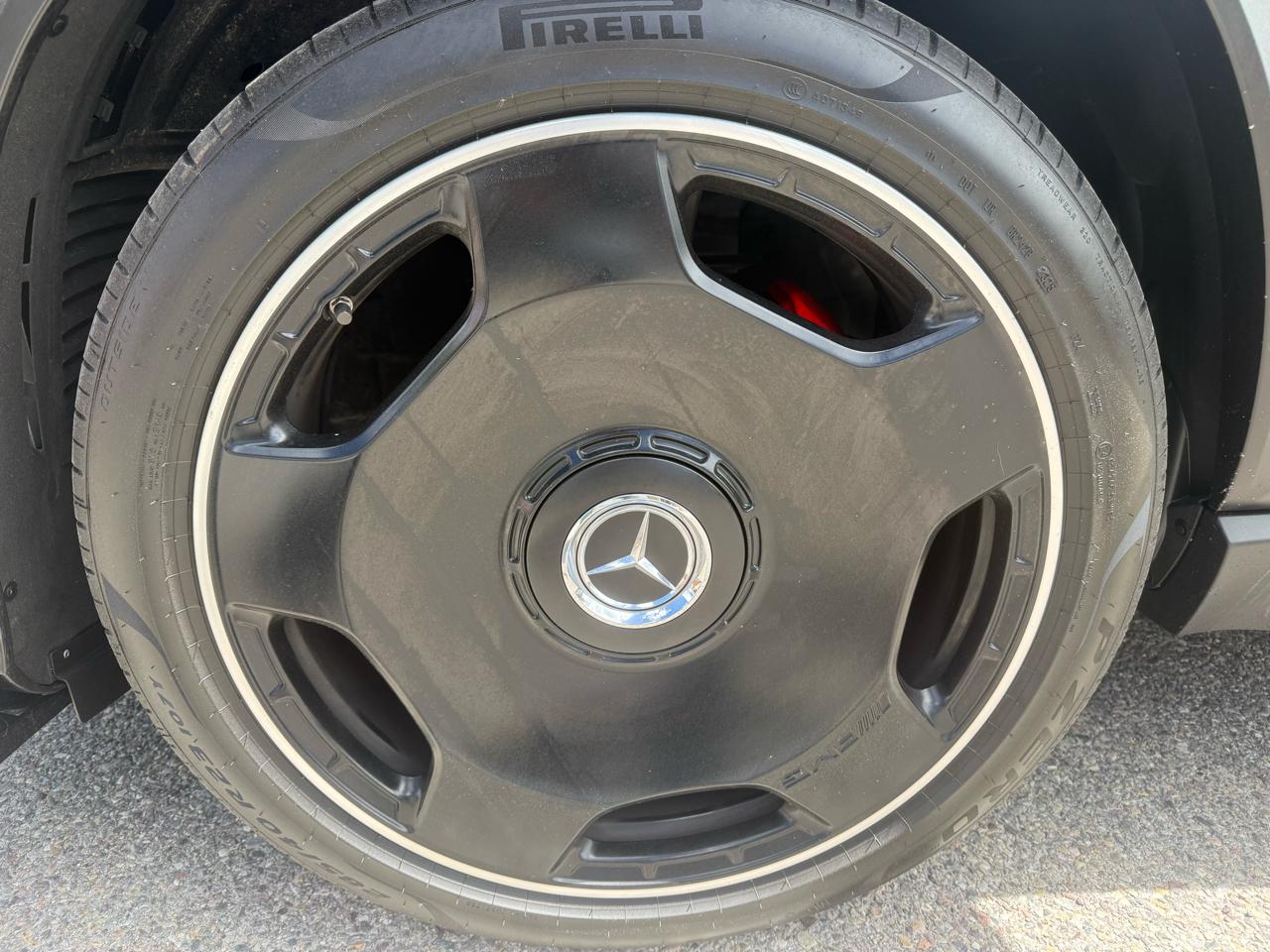 Mercedes-Benz GLS  2021