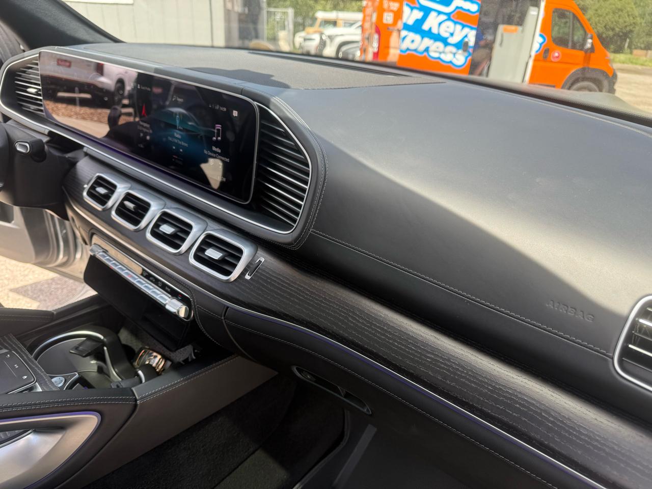 Mercedes-Benz GLS  2021