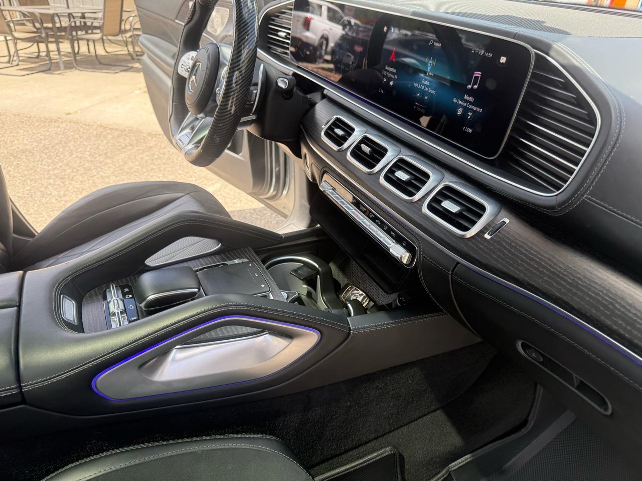 Mercedes-Benz GLS  2021