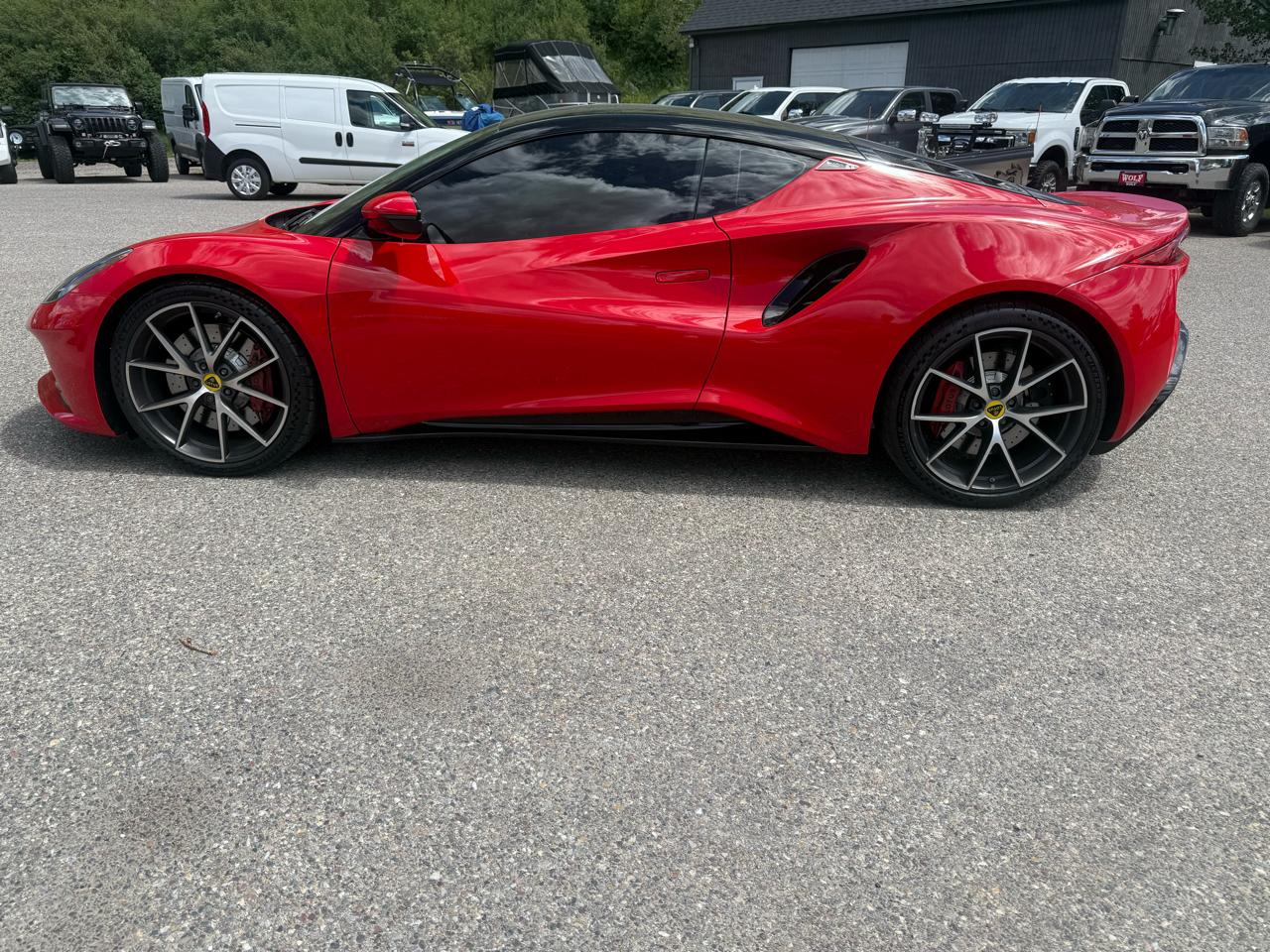 Lotus Emira  2024