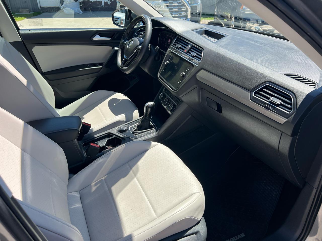 Volkswagen Tiguan  2021