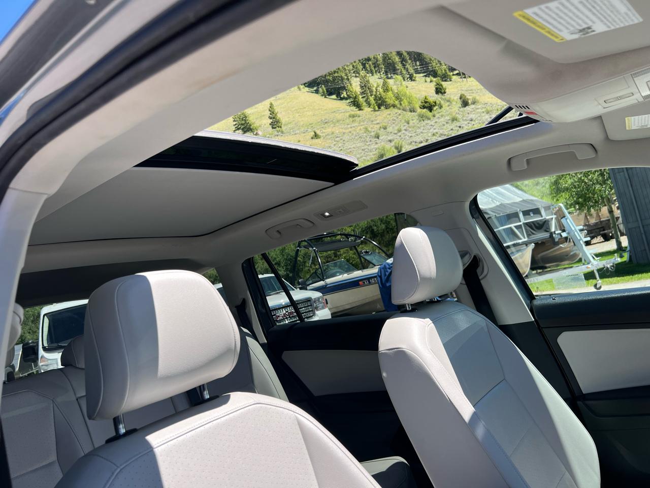Volkswagen Tiguan  2021