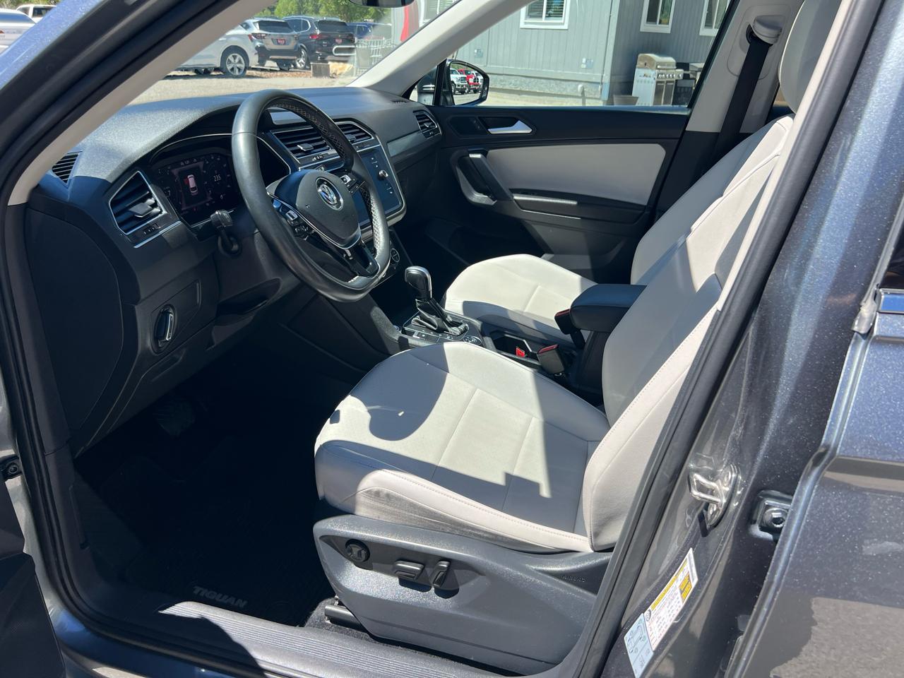 Volkswagen Tiguan  2021