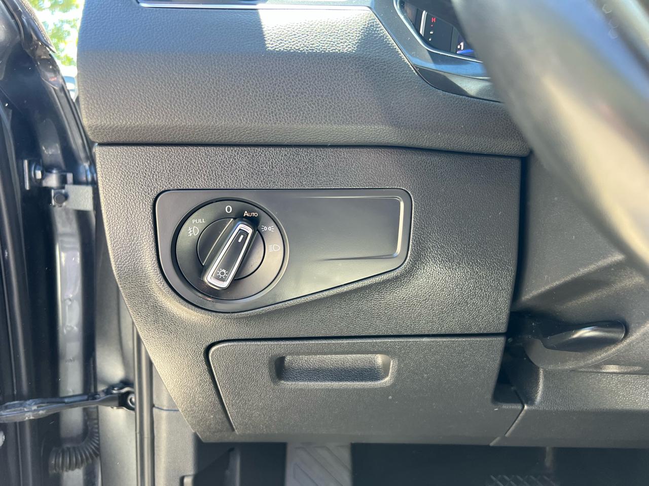 Volkswagen Tiguan  2021