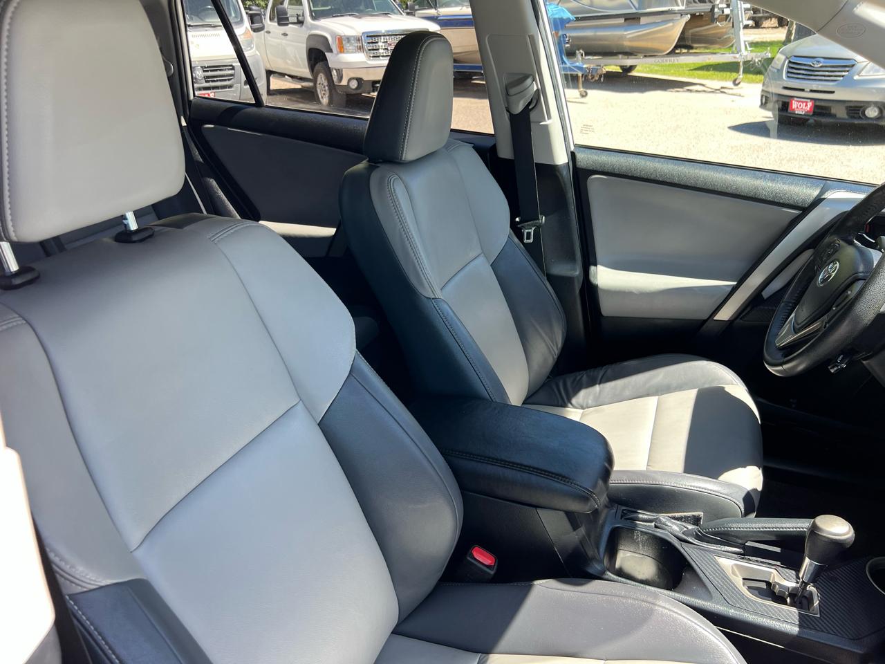 Toyota RAV4  2015