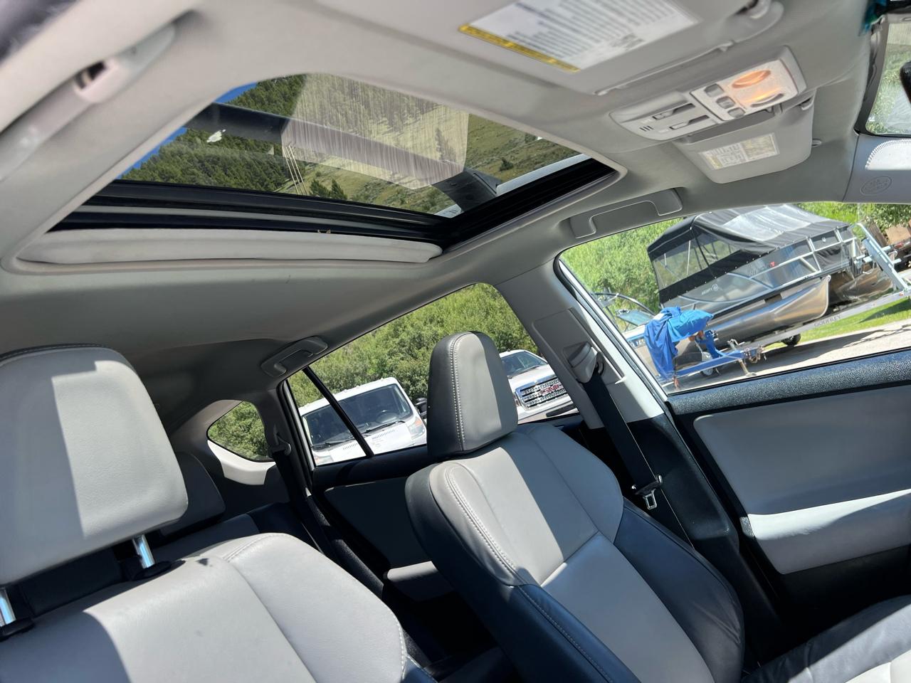 Toyota RAV4  2015