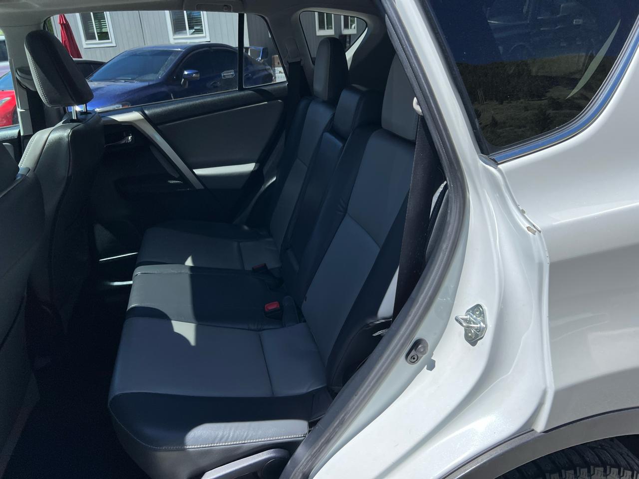 Toyota RAV4  2015