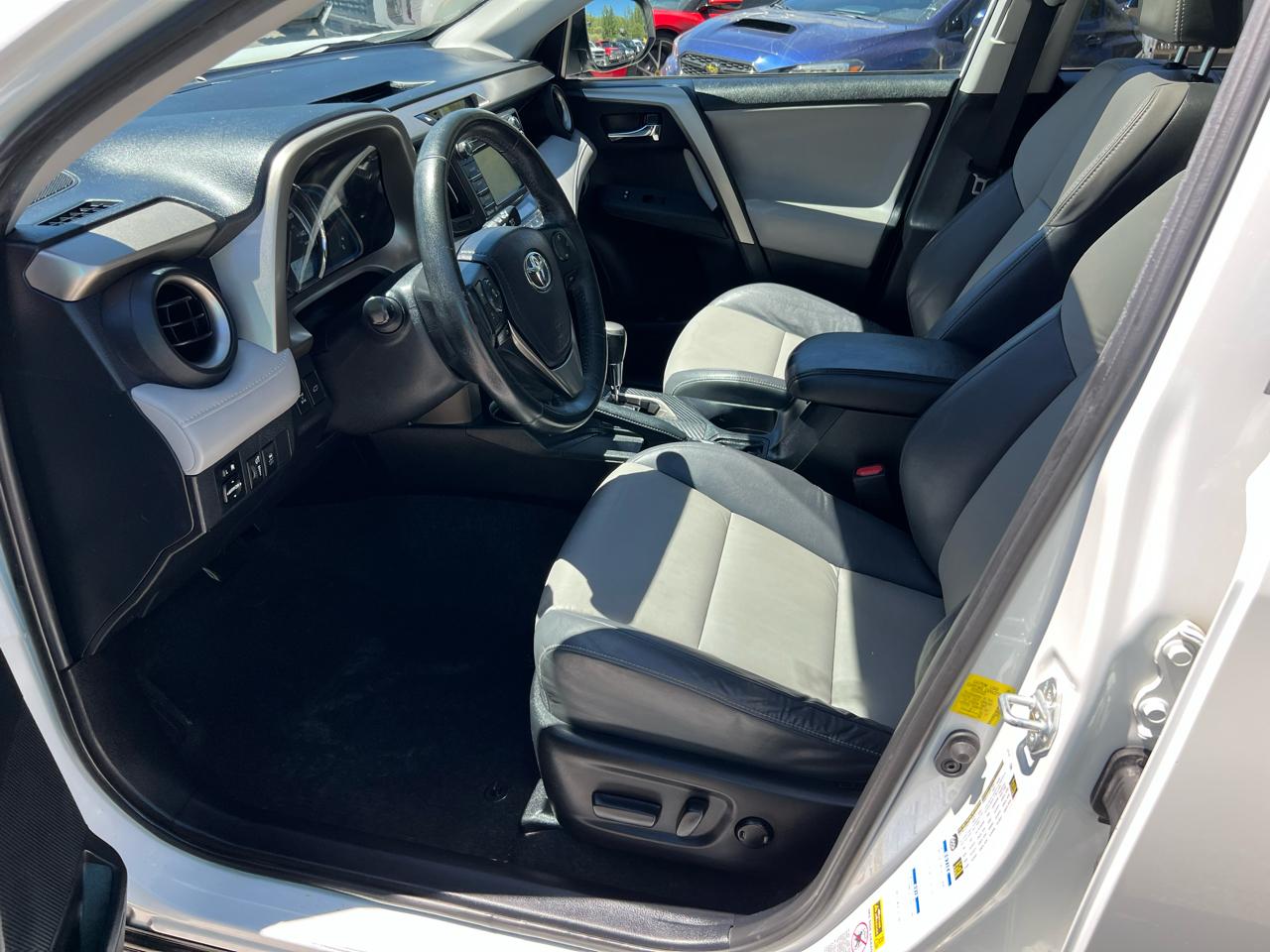 Toyota RAV4  2015