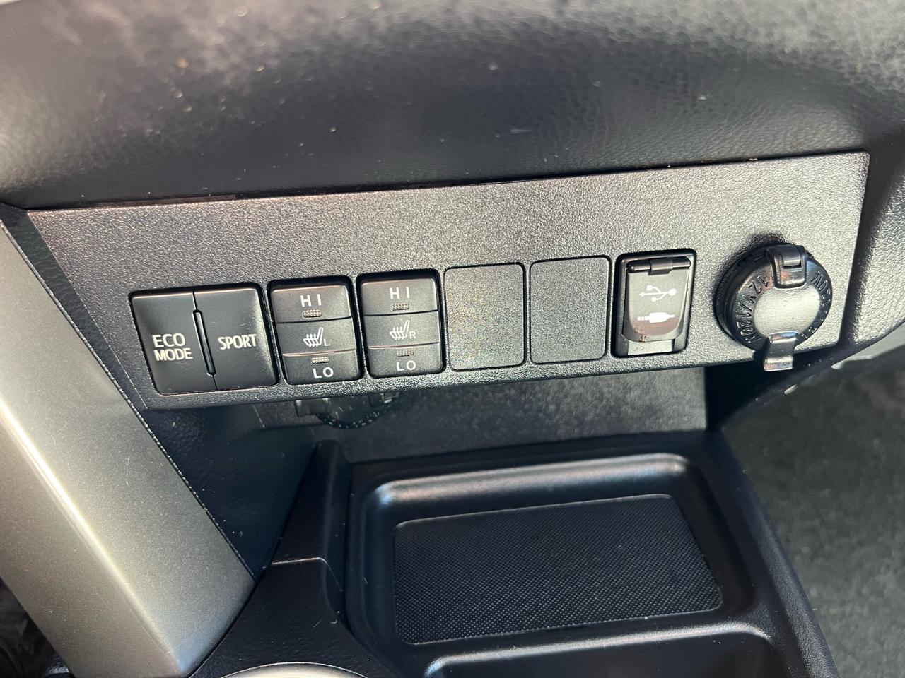 Toyota RAV4  2015