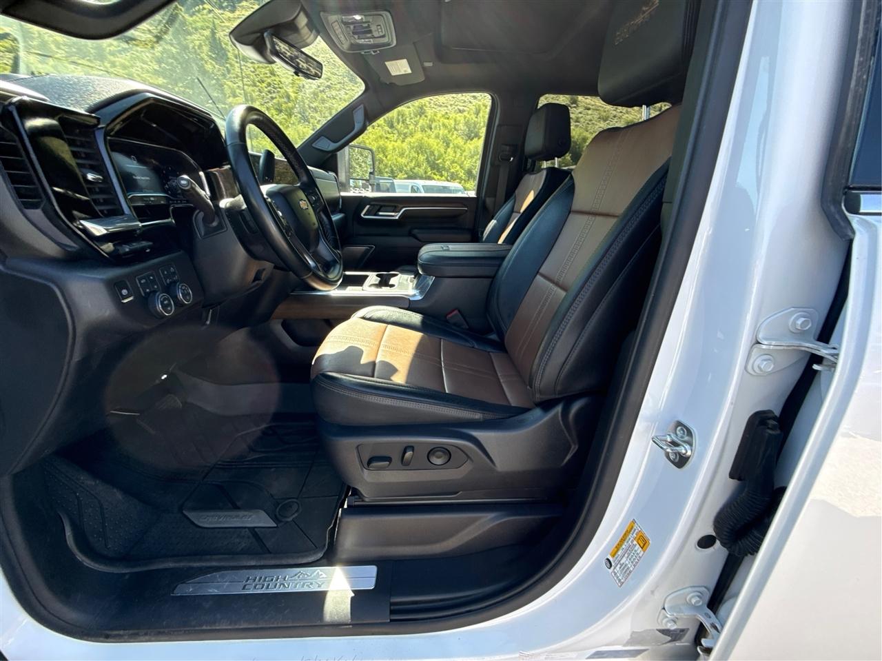 Chevrolet Silverado 3500HD  2025