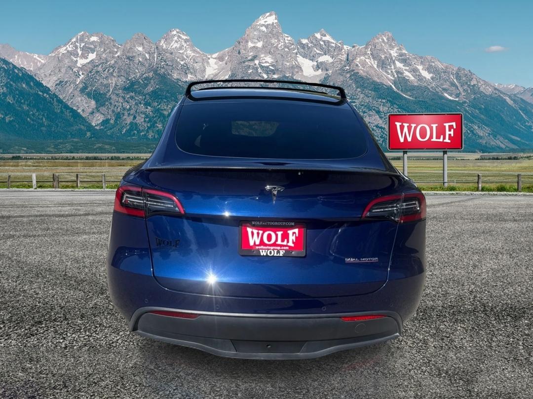 Tesla Model Y  2022