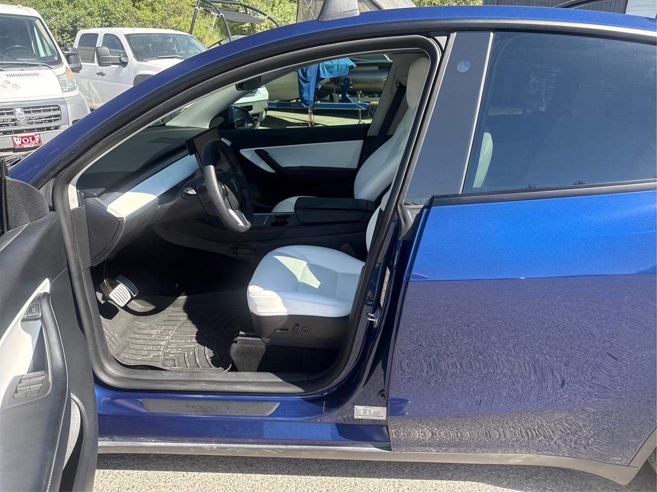 Tesla Model Y  2022