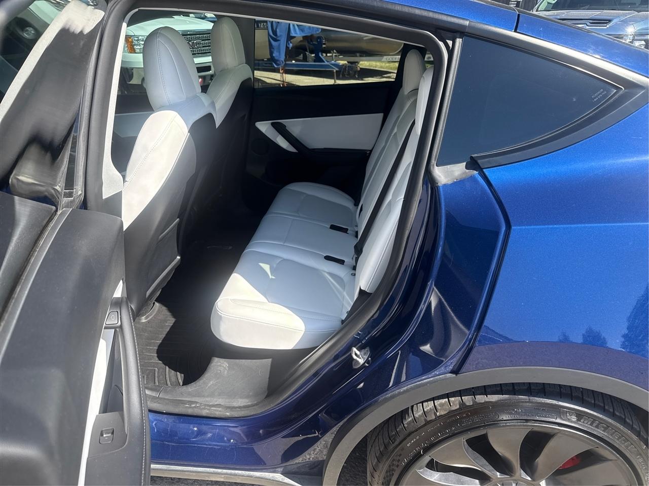 Tesla Model Y  2022
