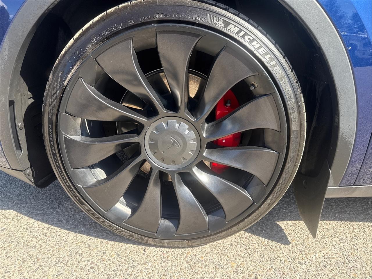 Tesla Model Y  2022