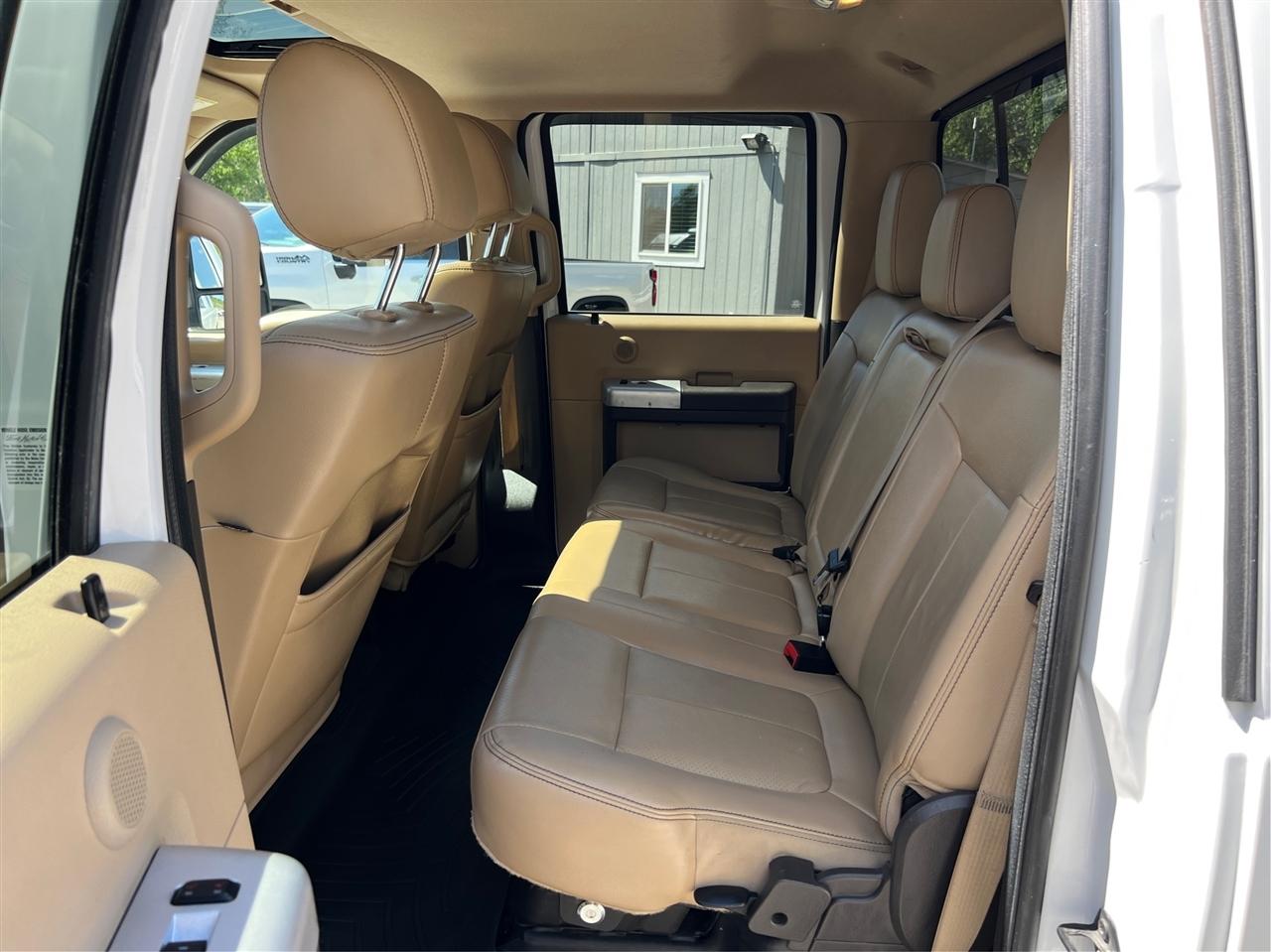 Ford Super Duty F-350 SRW 4WD Crew Cab 172" Lariat 2014