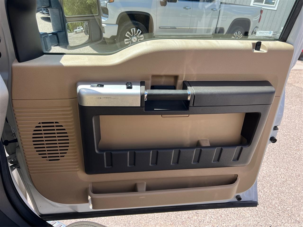 Ford Super Duty F-350 SRW 4WD Crew Cab 172" Lariat 2014