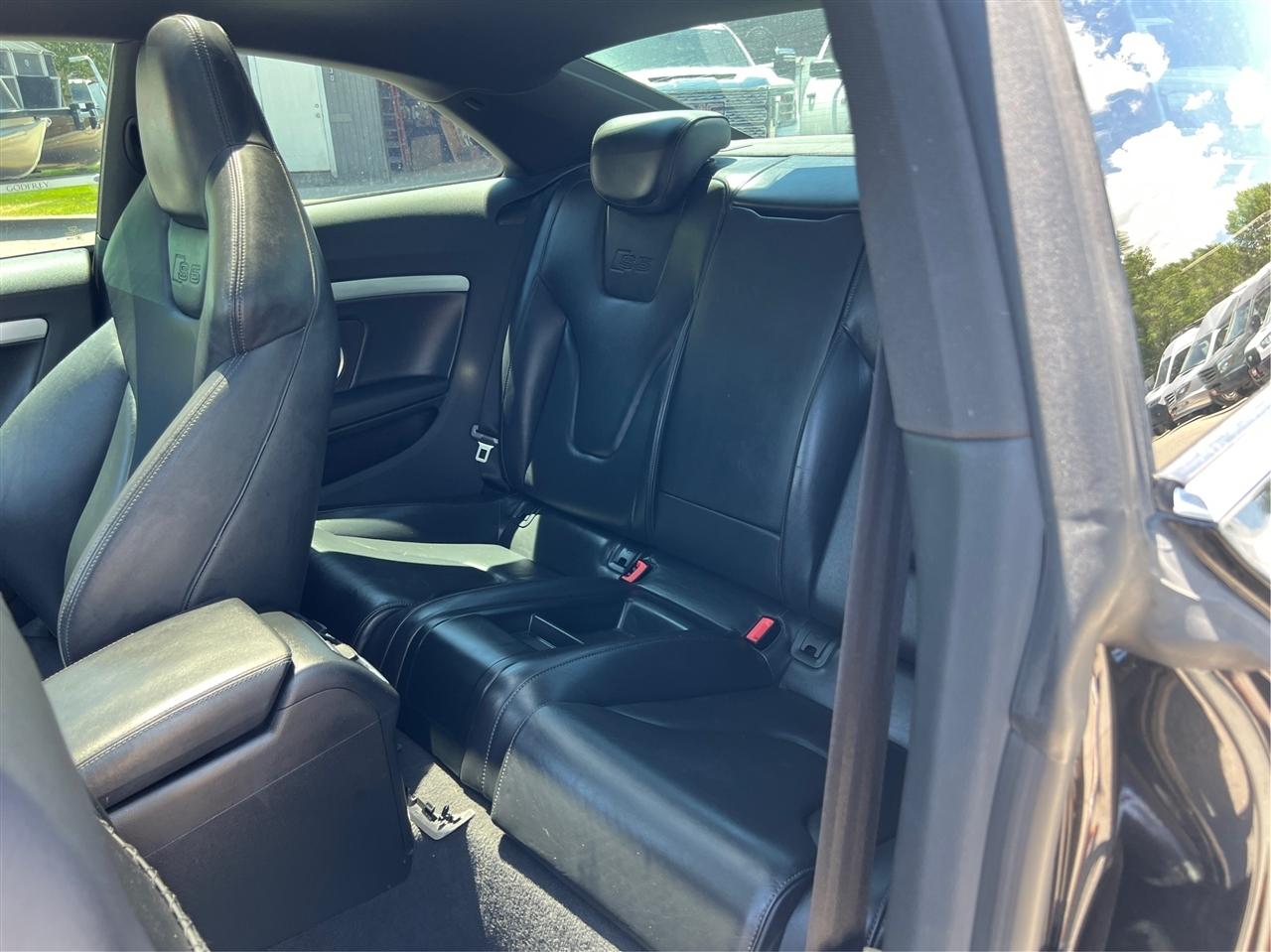 Audi S5  2009