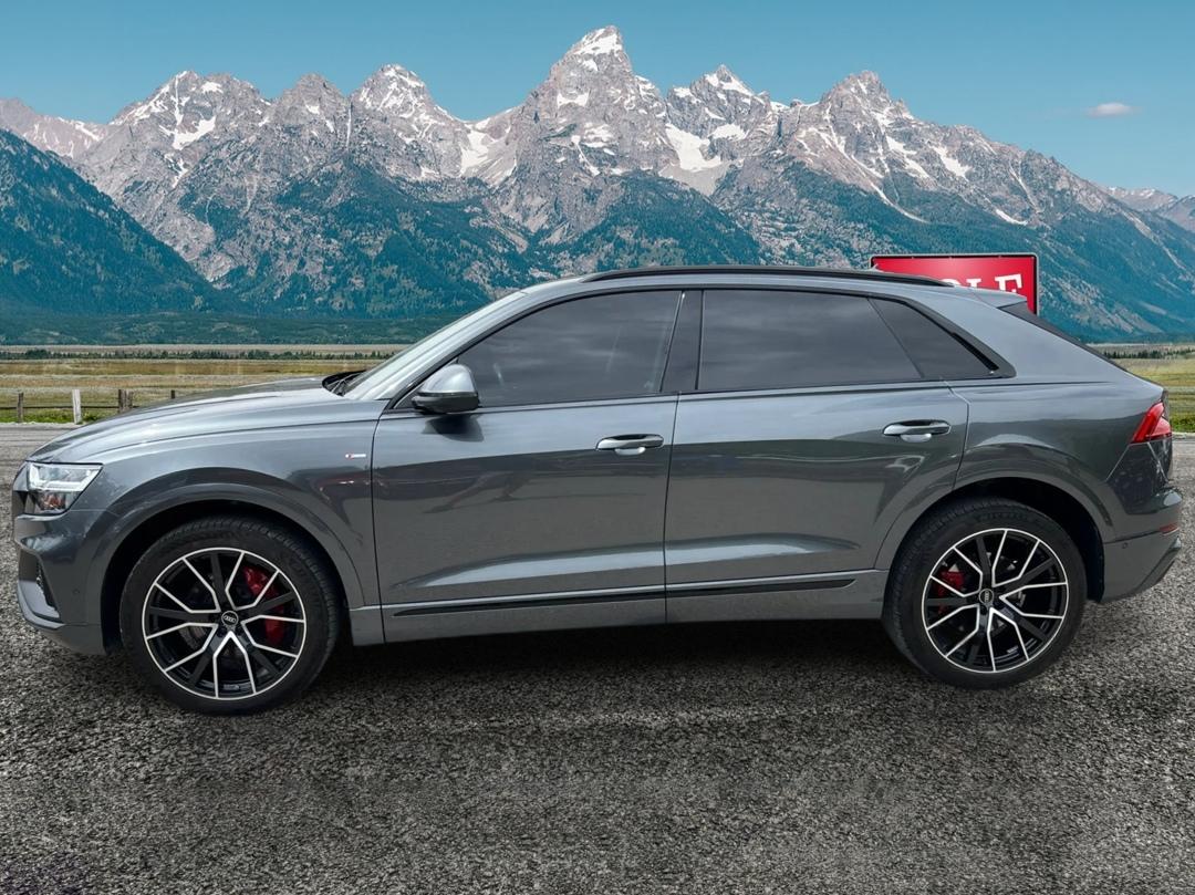 Audi Q8  2022