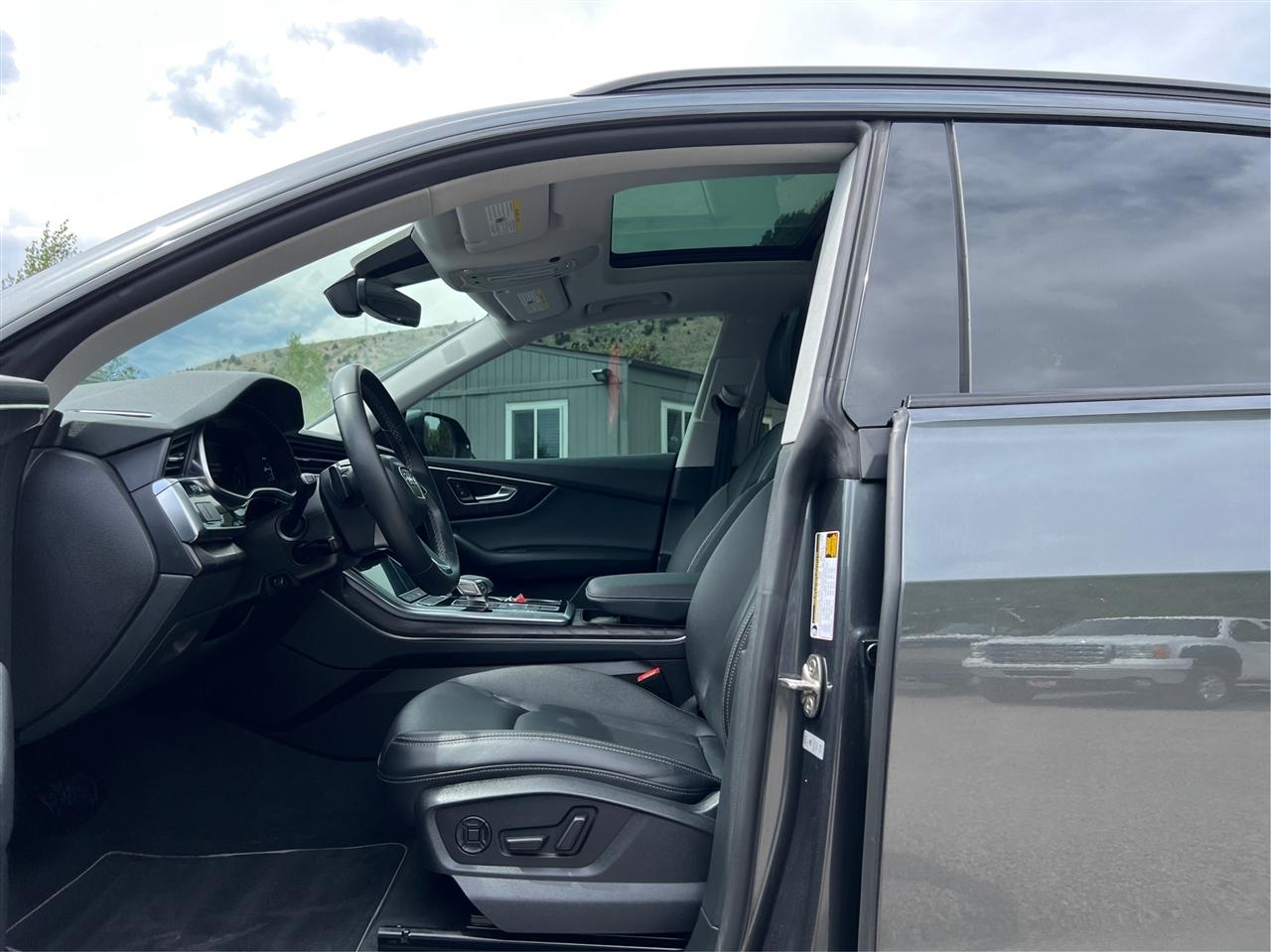 Audi Q8  2022