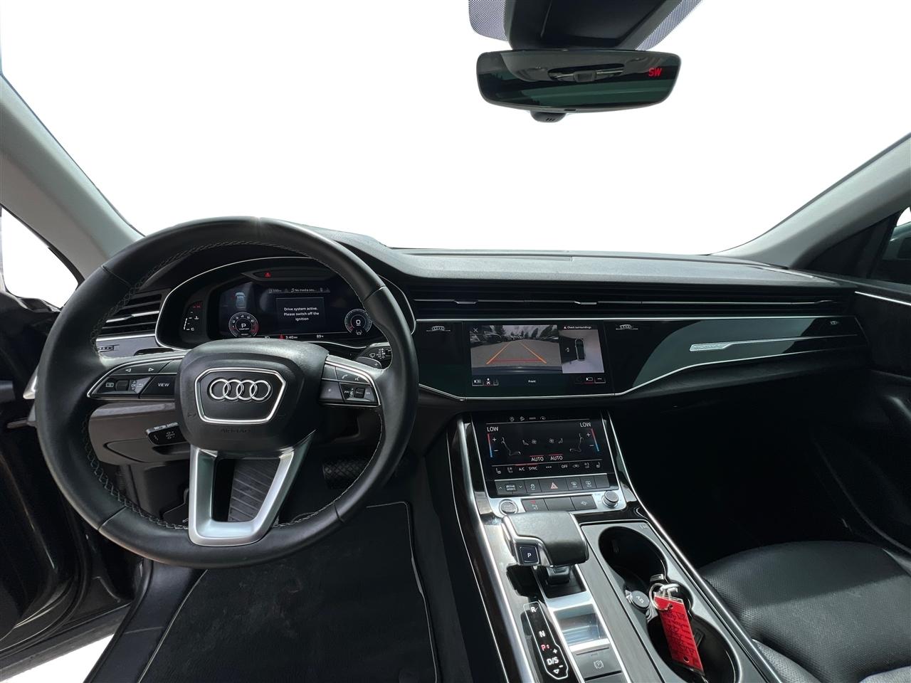 Audi Q8  2022