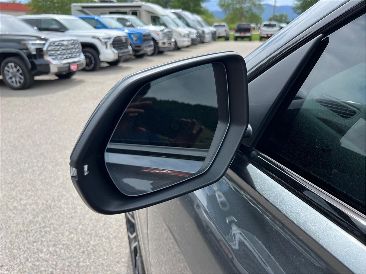 Audi Q8  2022