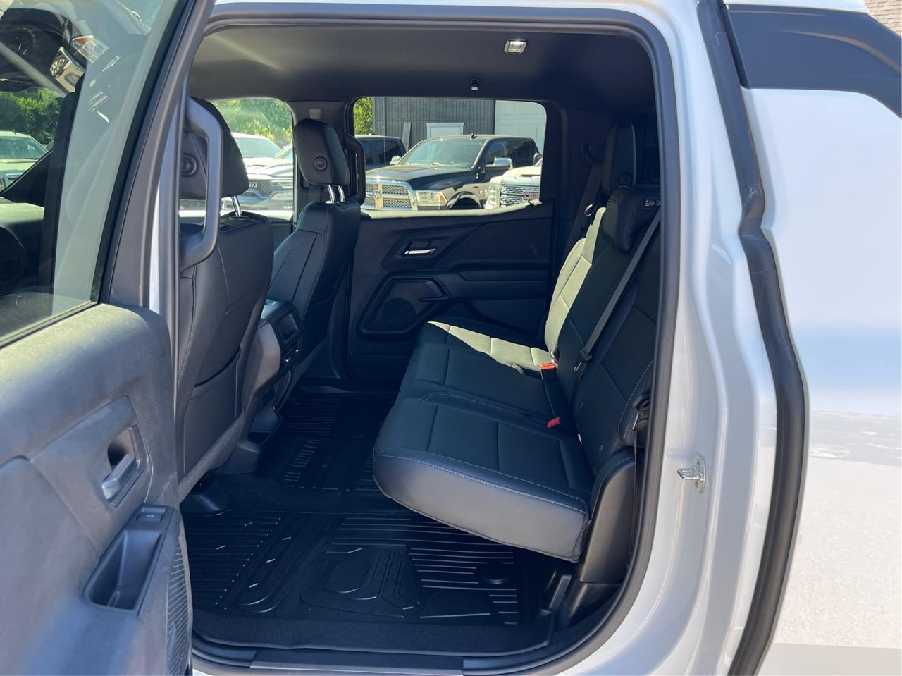 Chevrolet Silverado EV  2024