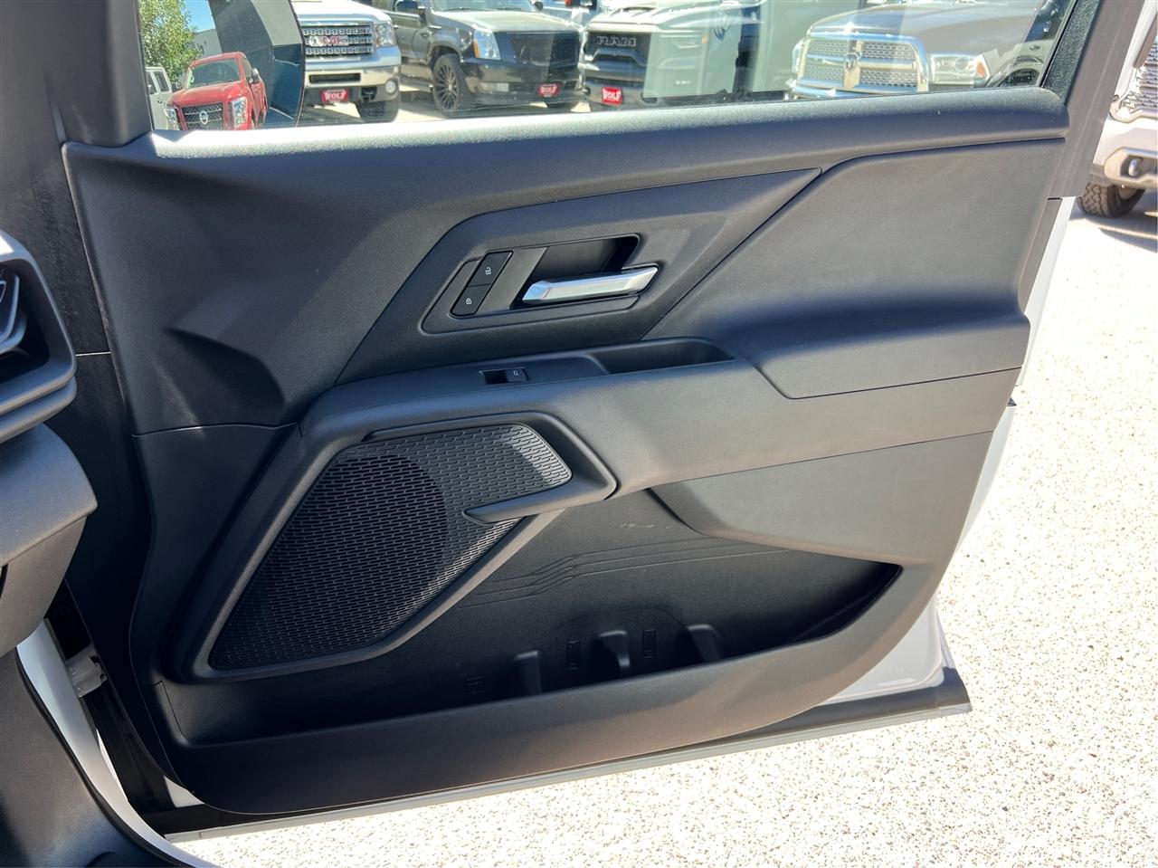 Chevrolet Silverado EV  2024