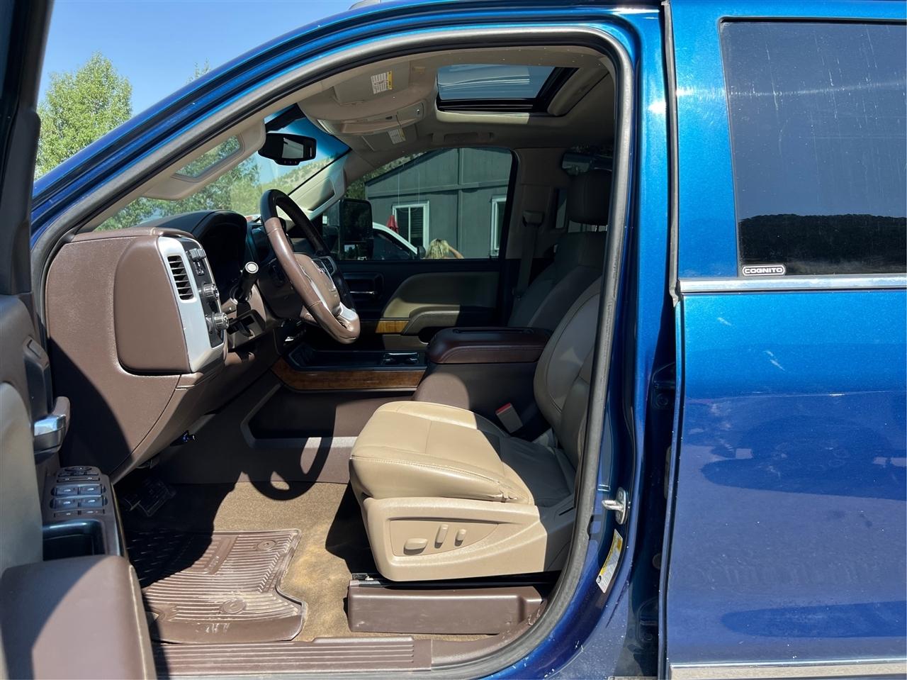 GMC Sierra 2500HD available WiFi  2015