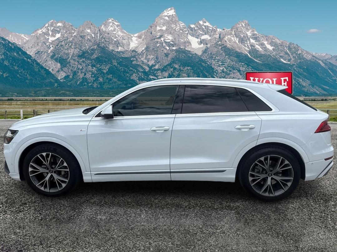Audi Q8  2023