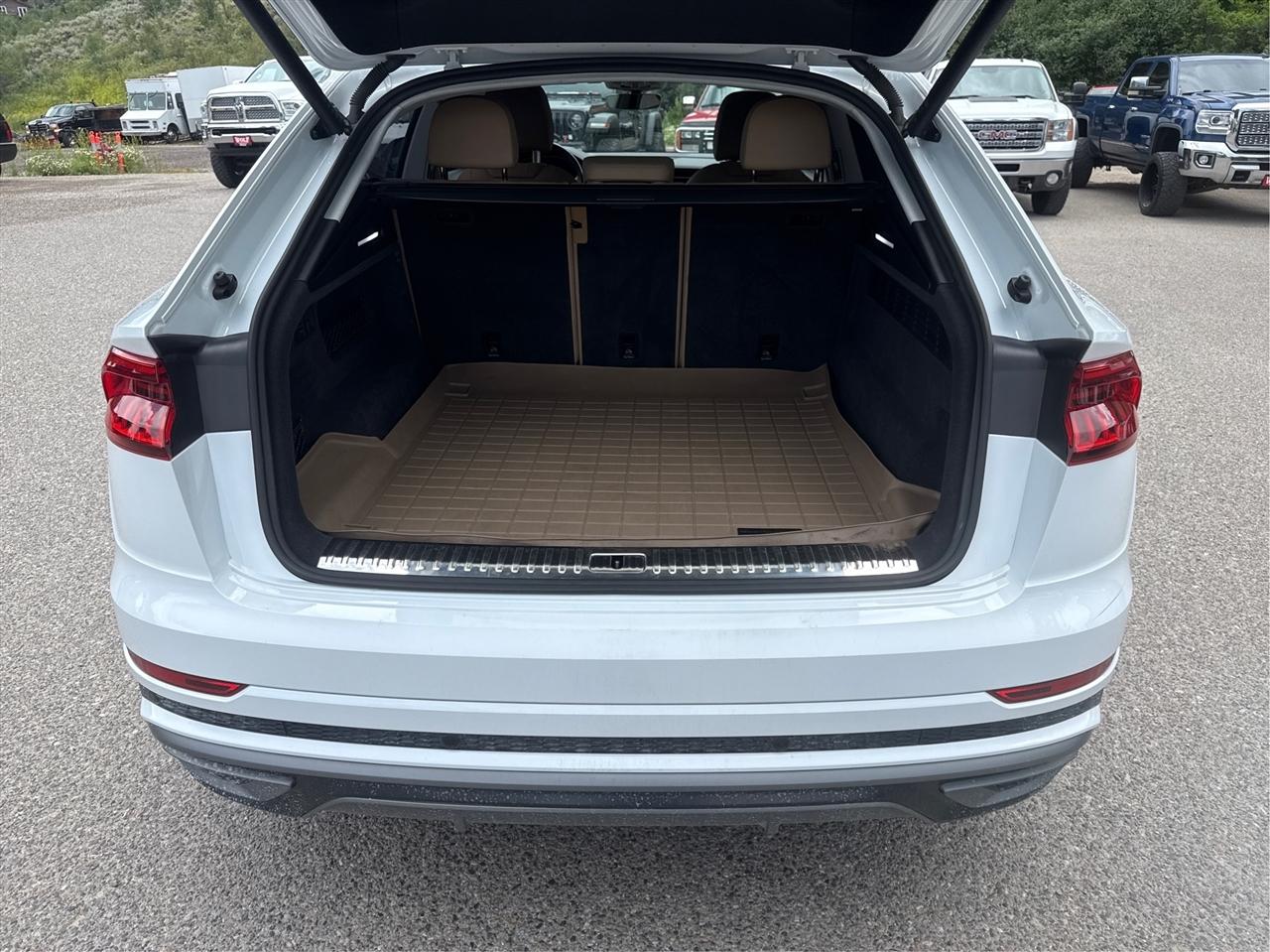 Audi Q8  2023