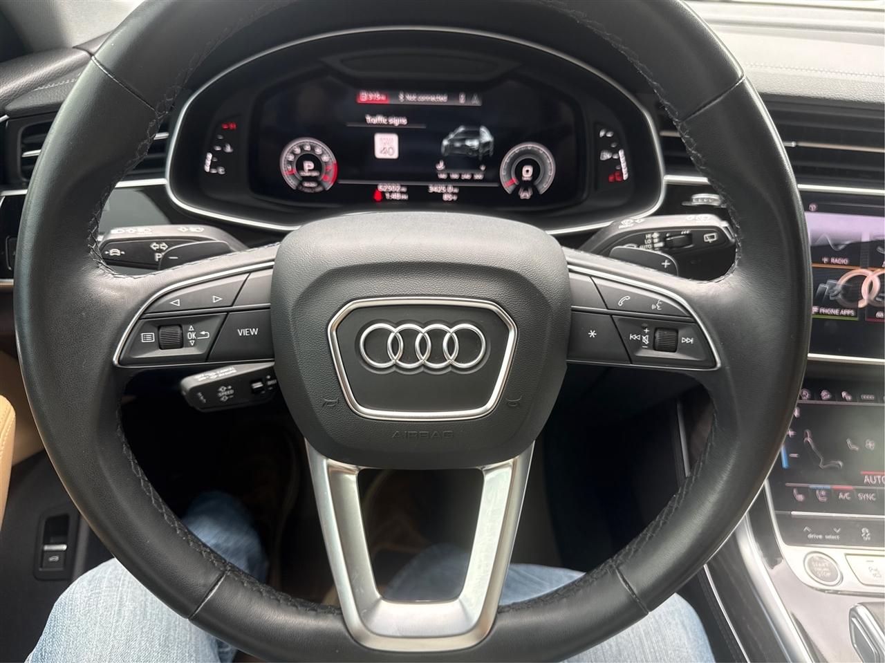 Audi Q8  2023