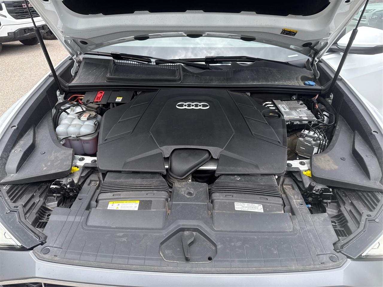 Audi Q8  2023