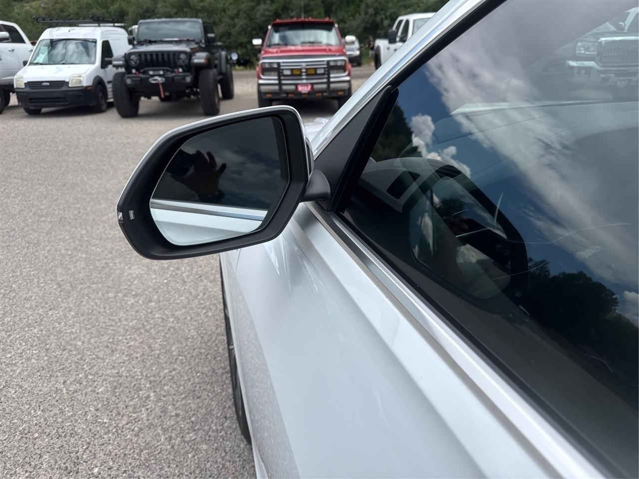 Audi Q8  2023