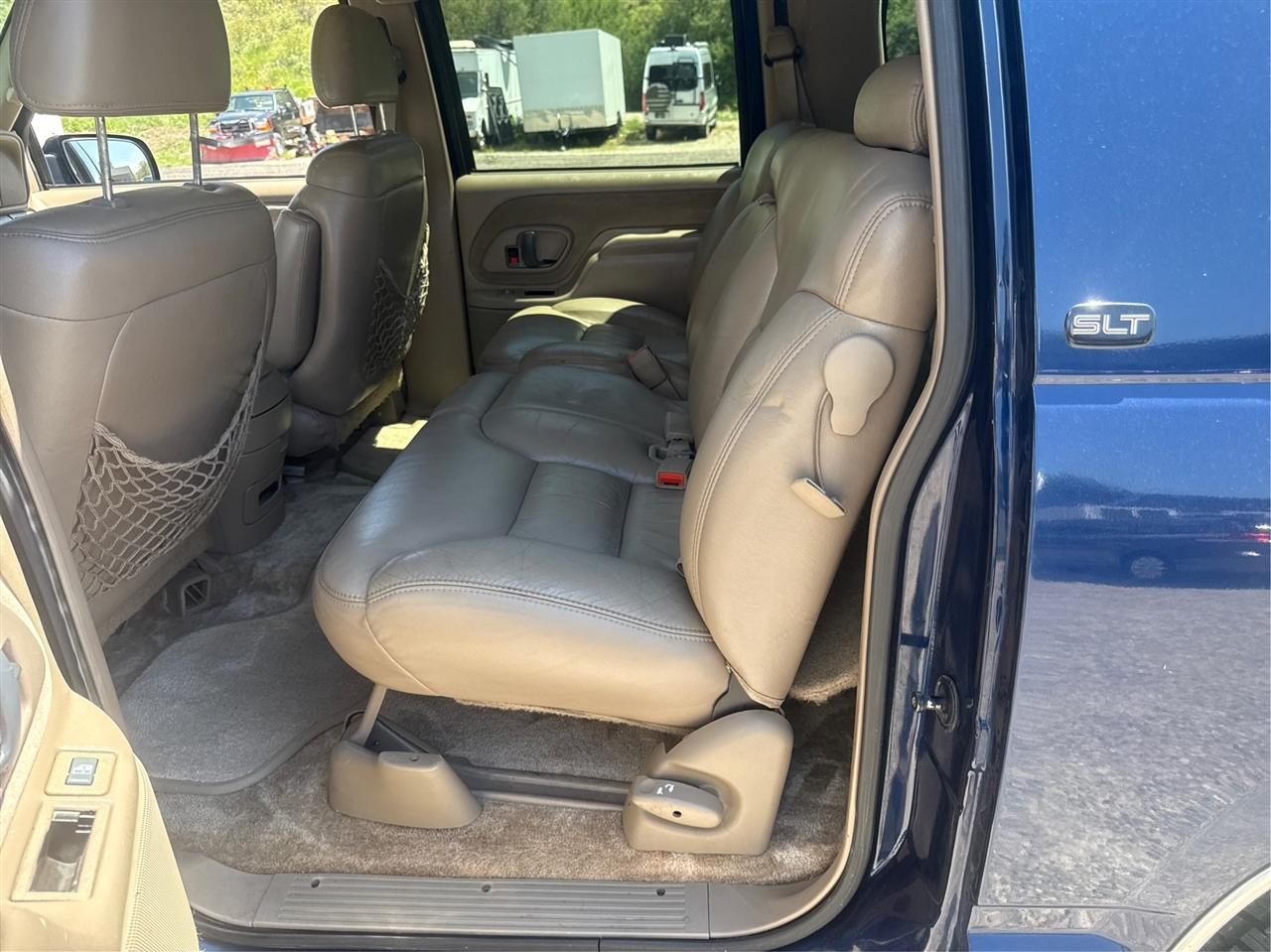 GMC Suburban  1999