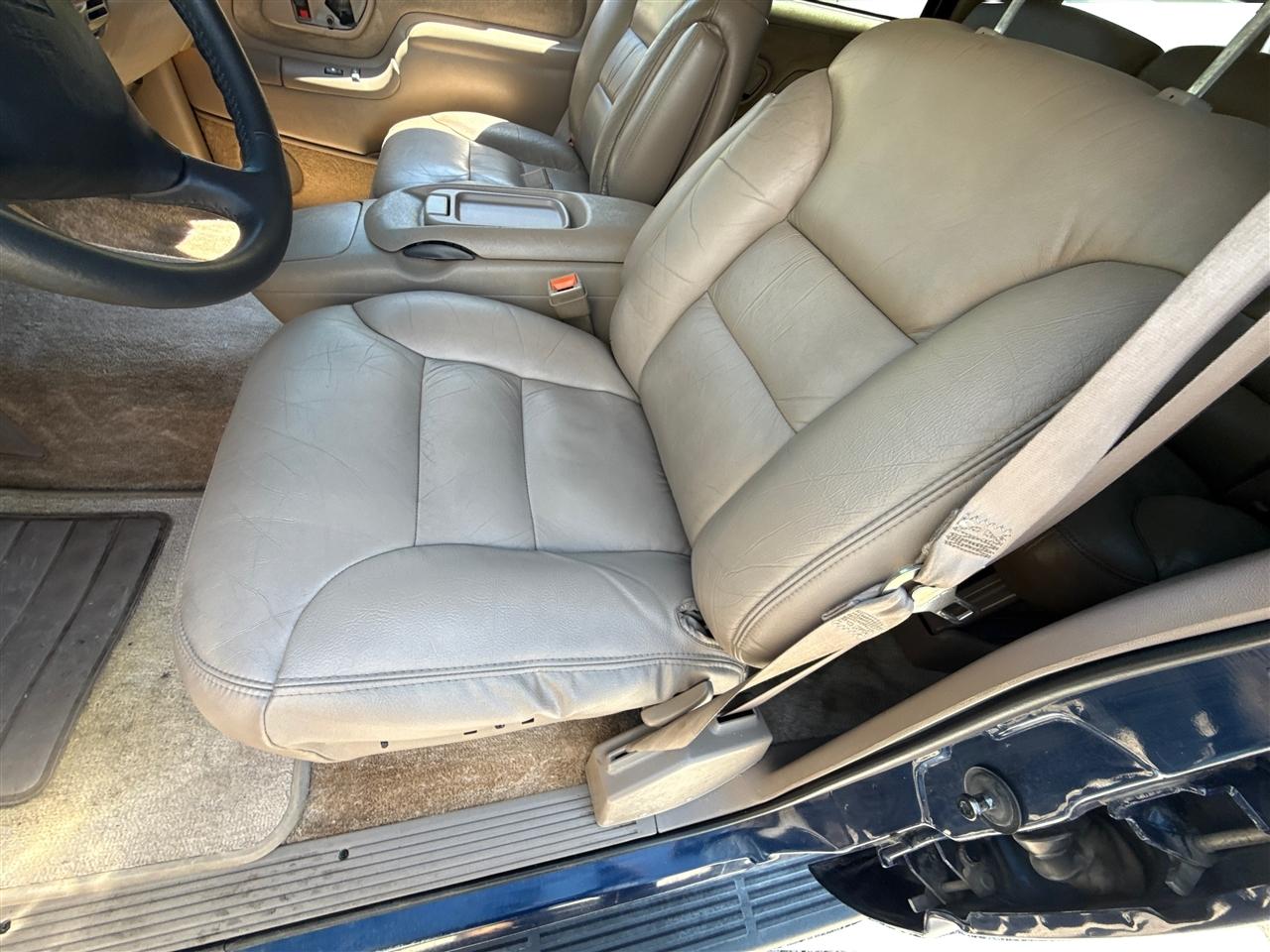 GMC Suburban  1999