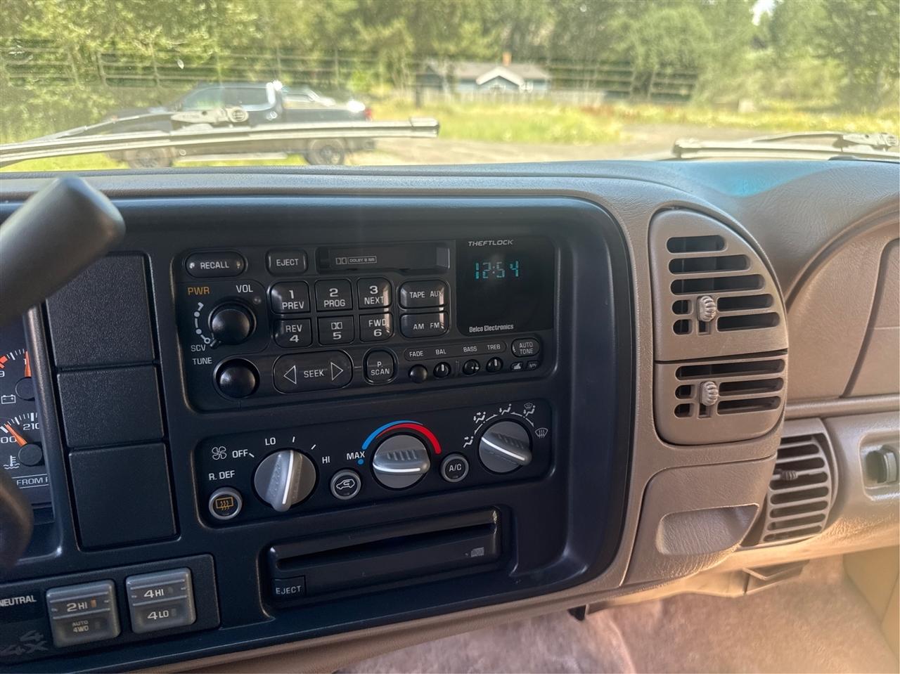 GMC Suburban  1999