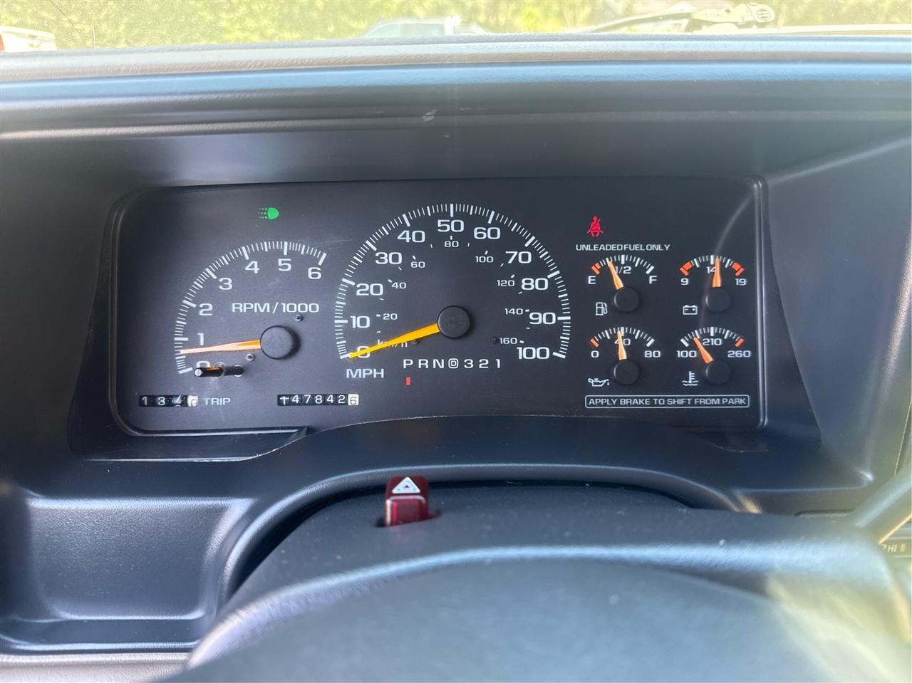 GMC Suburban  1999