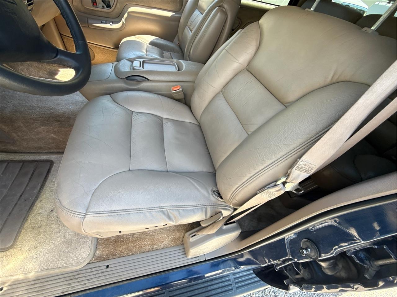 GMC Suburban  1999