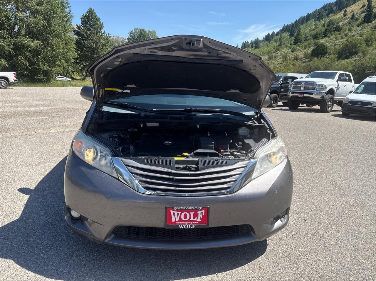 Toyota Sienna  2011