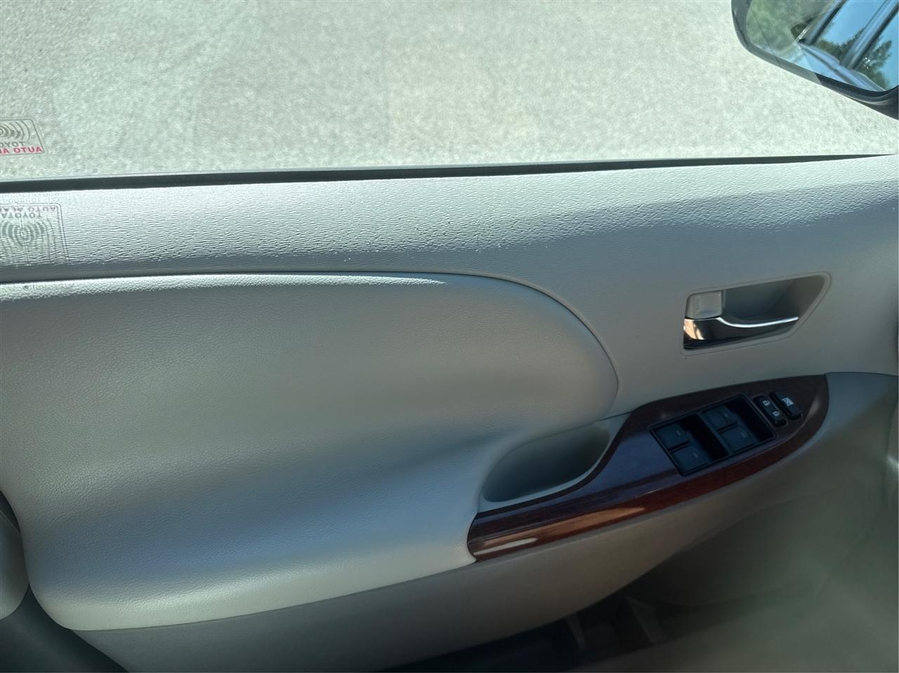 Toyota Sienna  2011