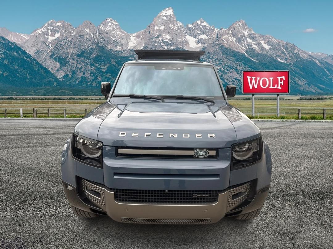 Land Rover Defender  2022