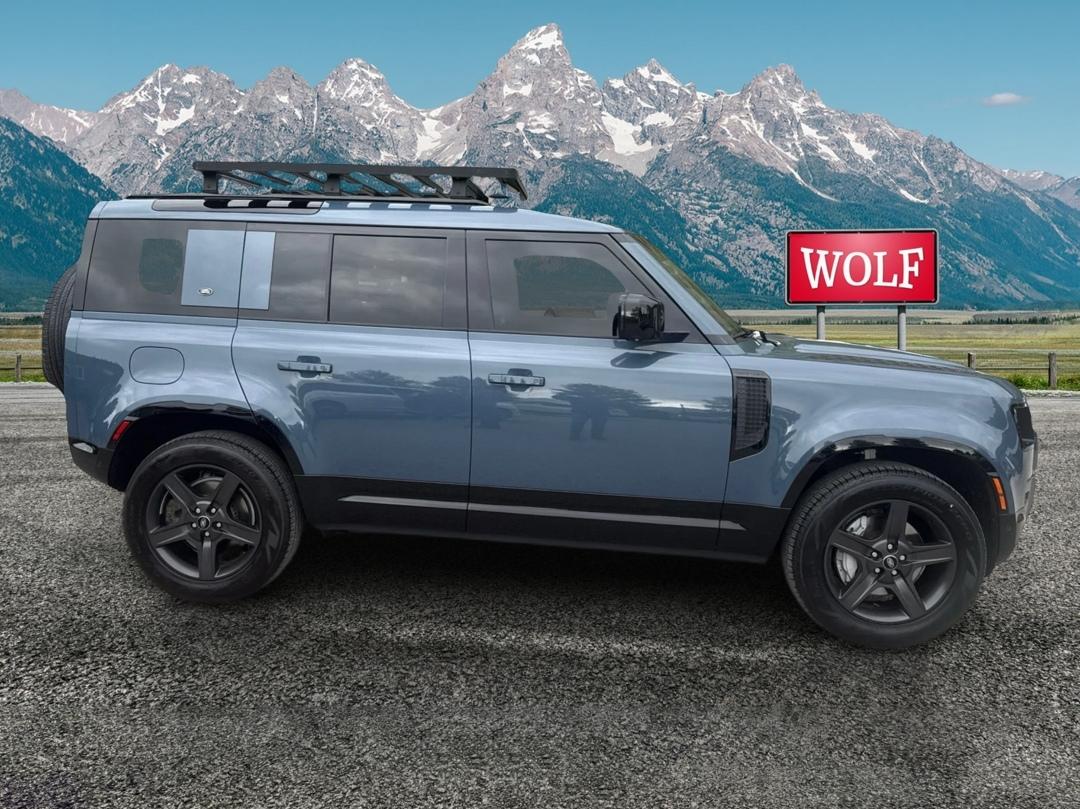Land Rover Defender  2022